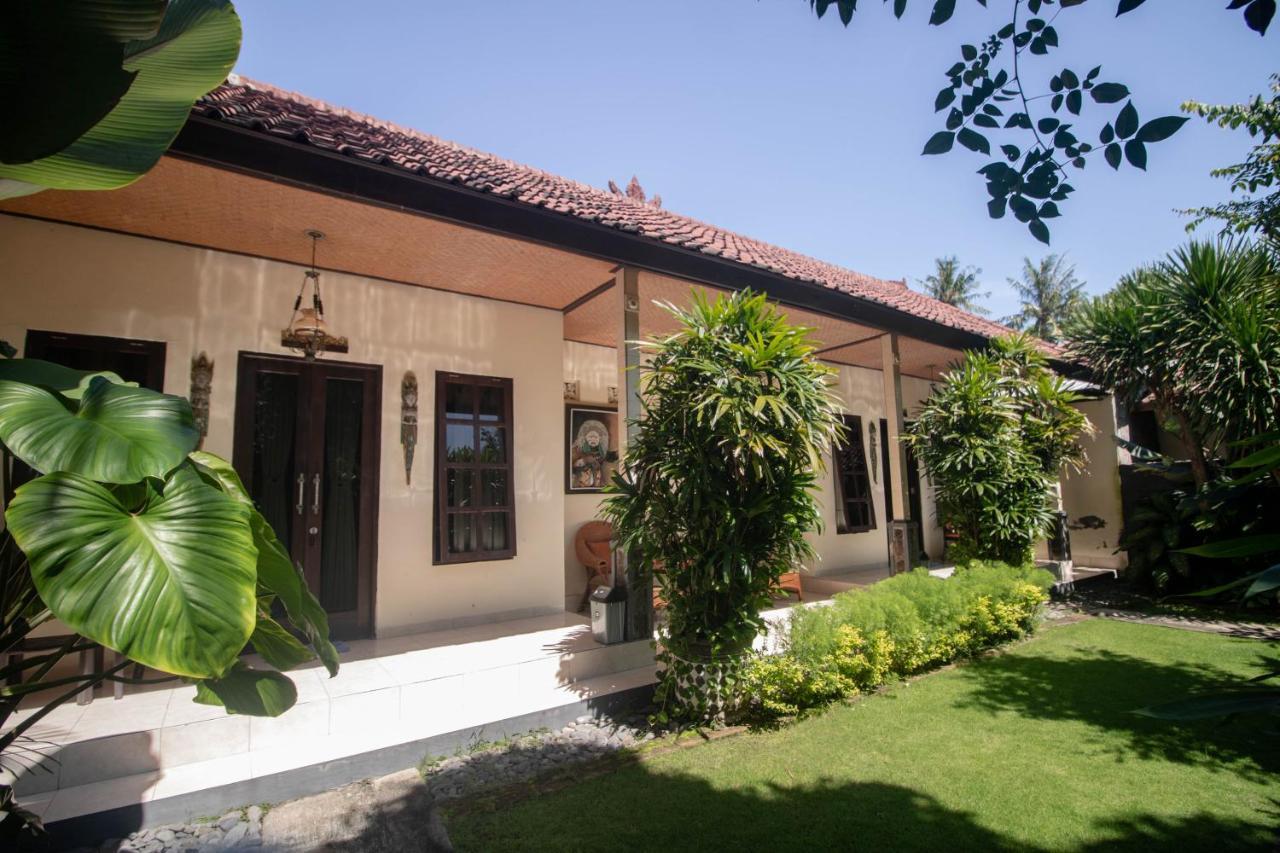 Giri Sari Guest House Pemuteran Eksteriør billede