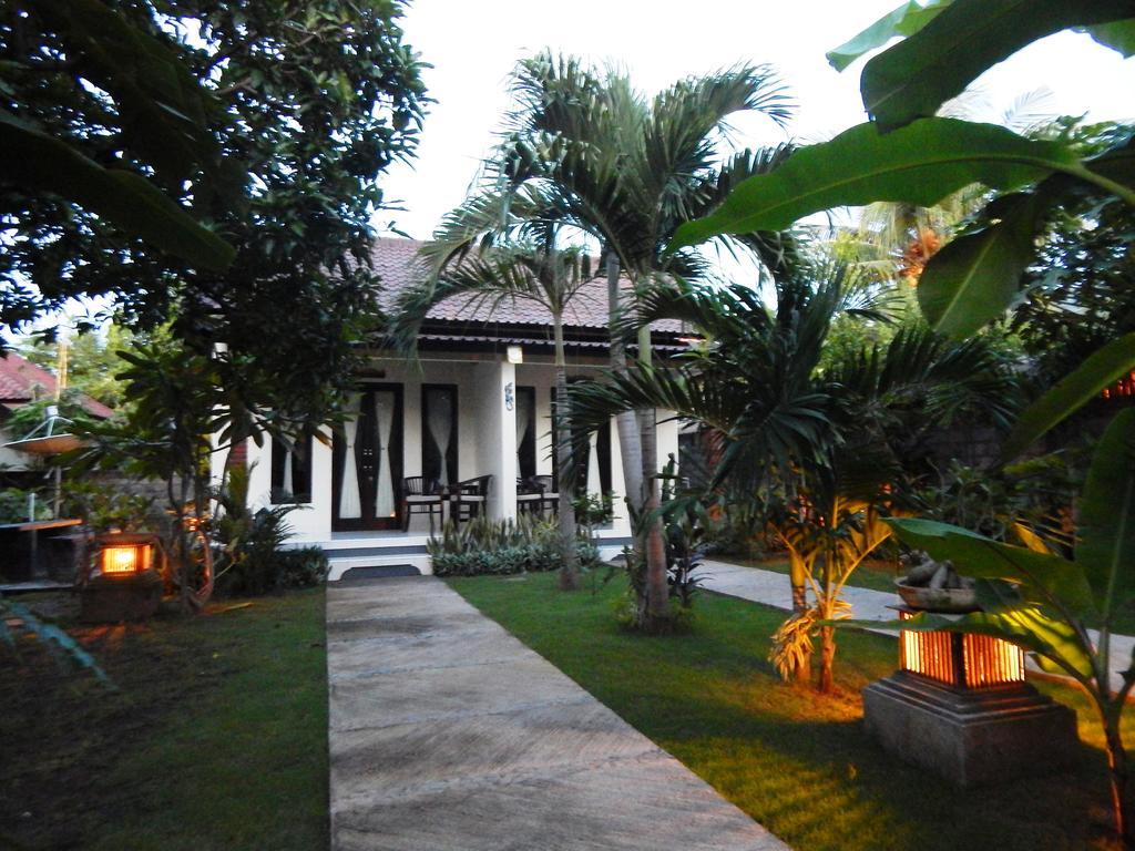 Giri Sari Guest House Pemuteran Eksteriør billede